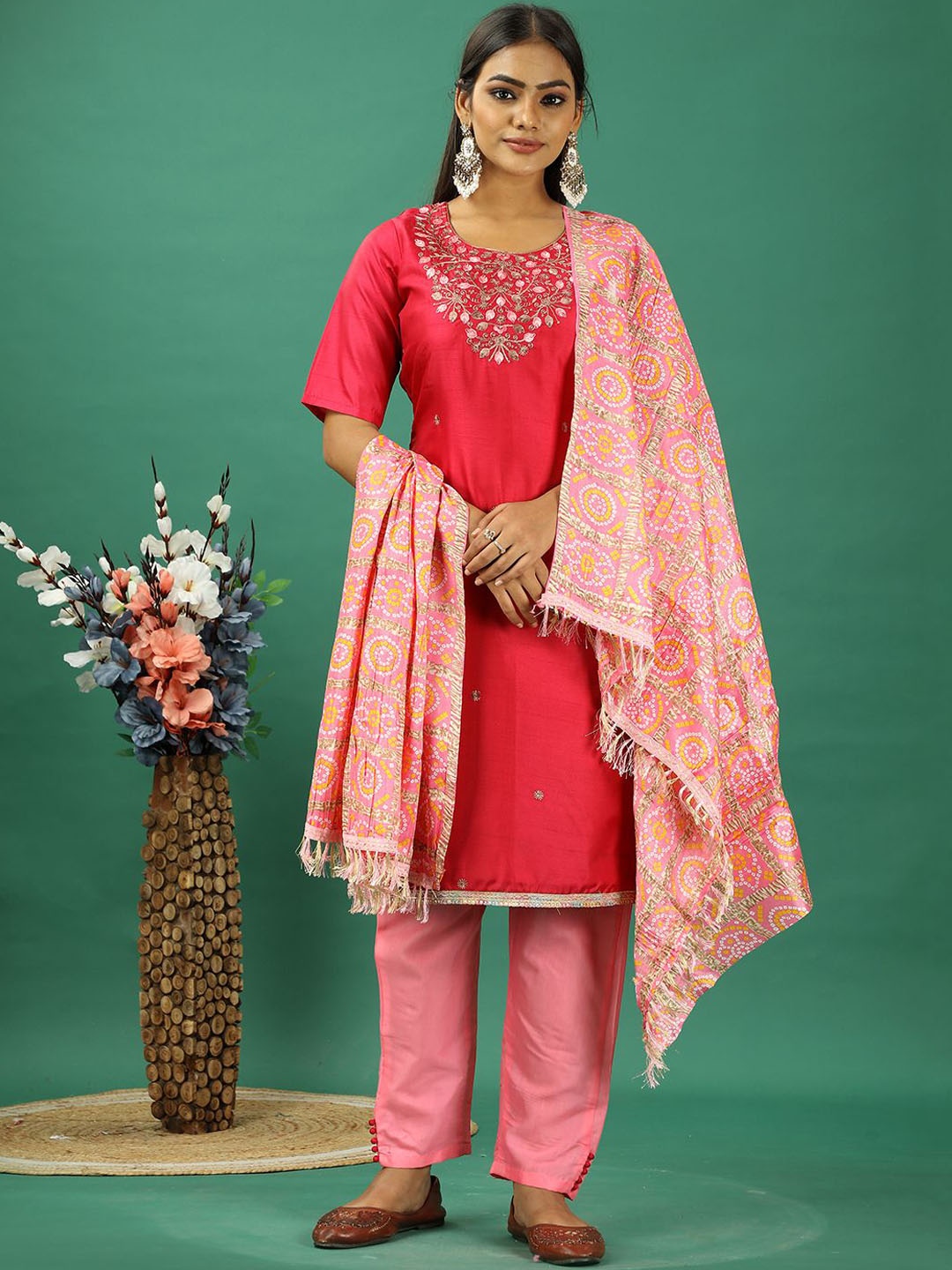 

Ethnovog Floral Embroidered Sequinned Straight Kurta With Trouser And Dupatta, Magenta