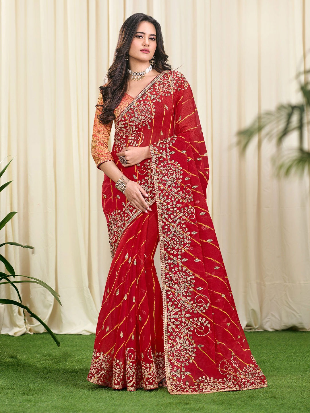 

Laxmipati Ethnic Motifs Embroidered Tissue Leheriya Saree, Red