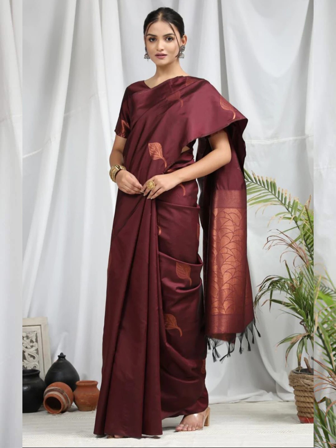 

Upalksh Woven Design Paithani Saree, Maroon