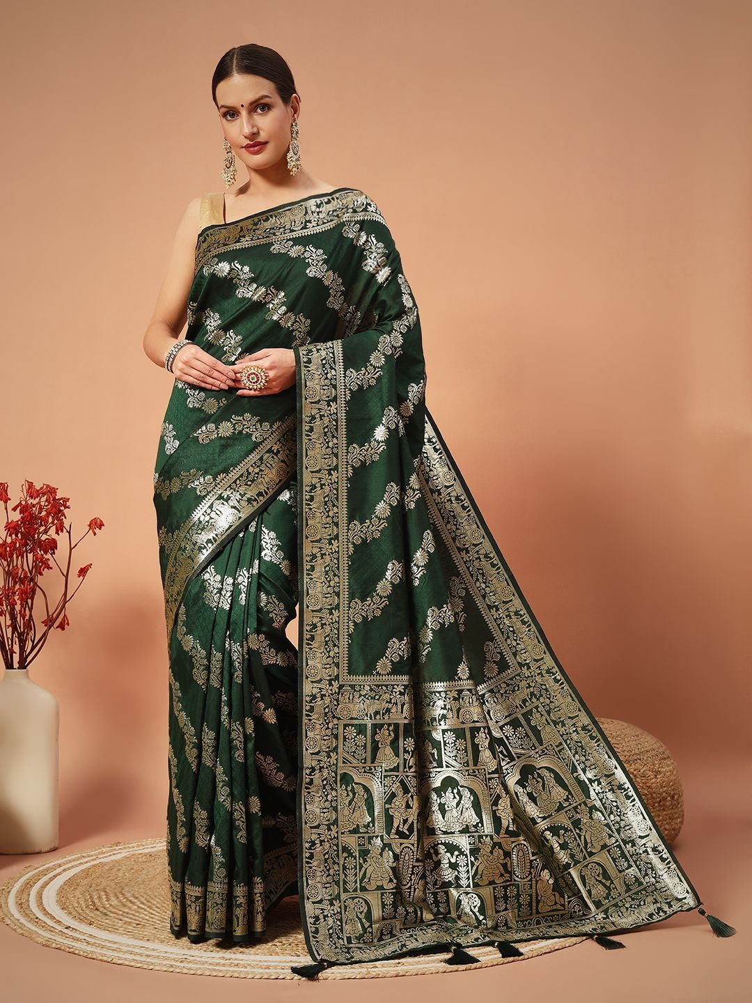 

SWAMI STUDIO Woven Design Zari Pure Silk Banarasi Saree, Green
