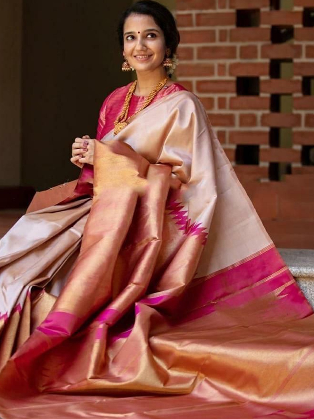 

Upalksh Woven Design Zari Pure Cotton Banarasi Saree, Pink