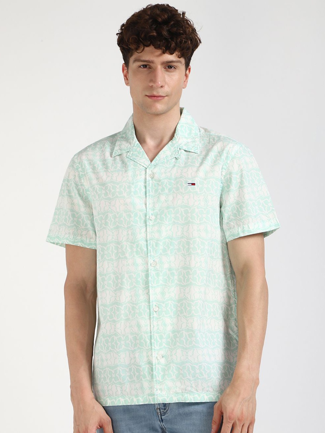 

Tommy Hilfiger Men Cuban Collar Floral Printed Cotton Casual Shirt, Green