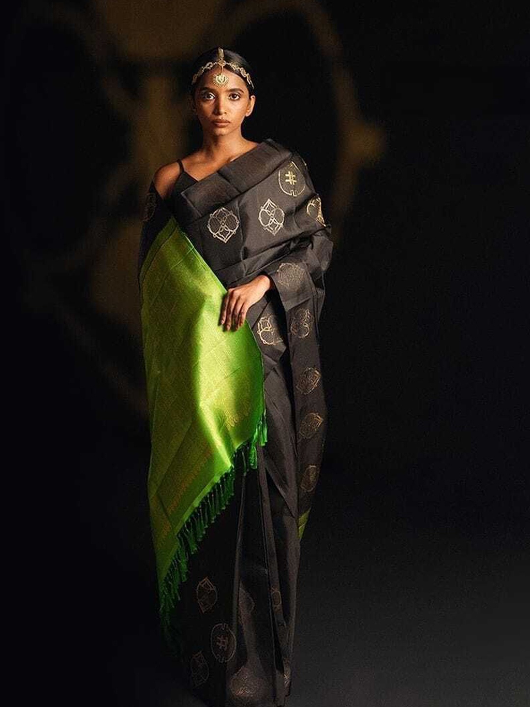 

Upalksh Woven Design Kanjeevaram Saree, Black