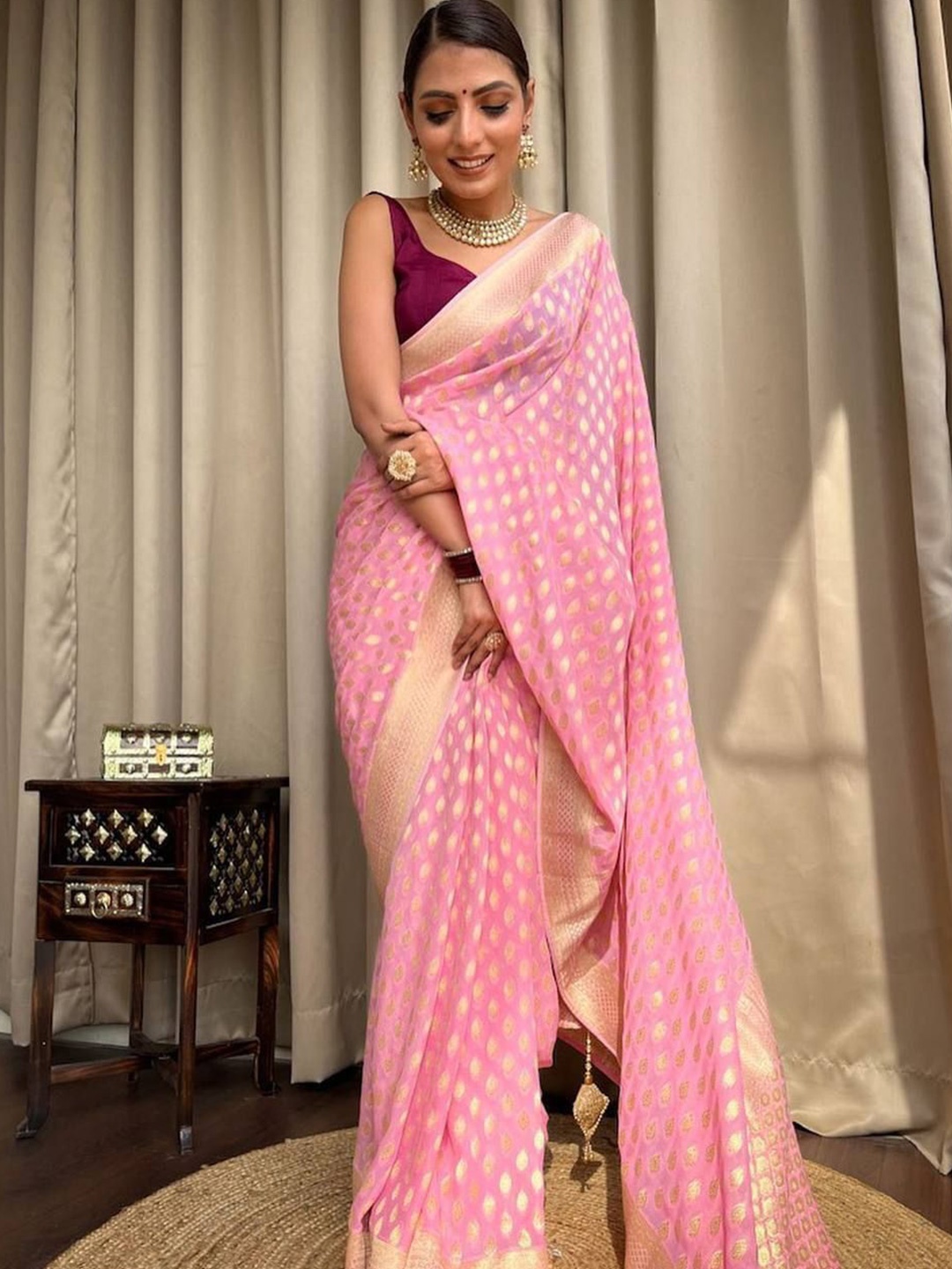 

Upalksh Woven Design Zari Kanjeevaram Saree, Pink