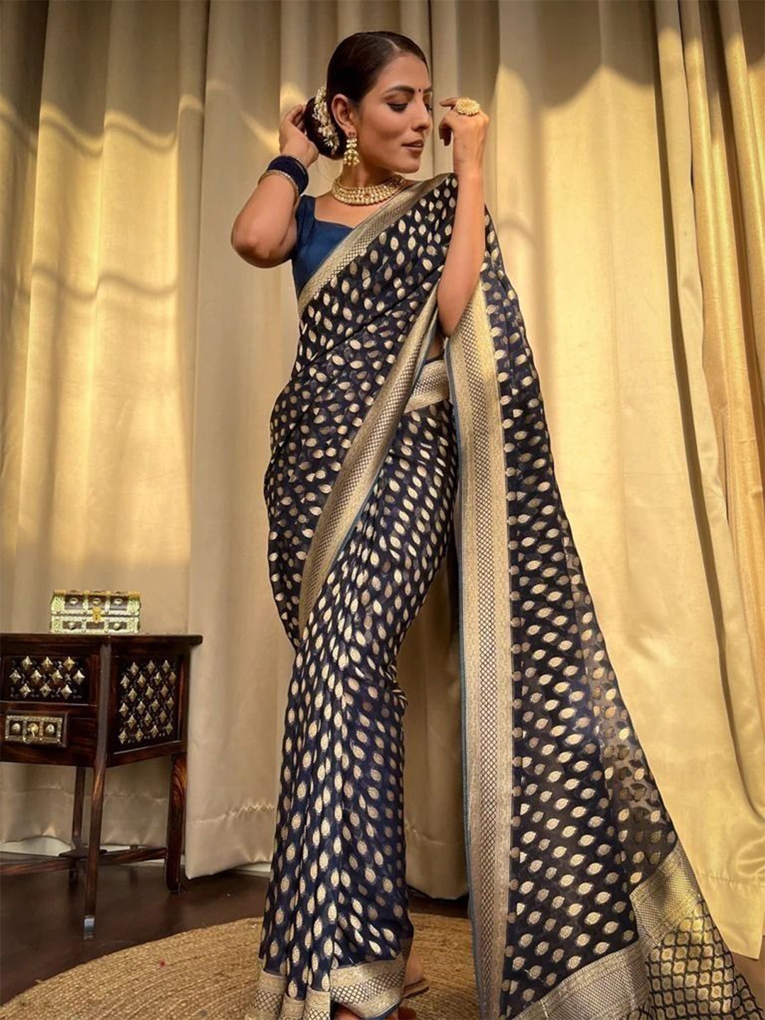 

Upalksh Ethnic Motifs Woven Design Zari Kanjeevaram Saree, Blue