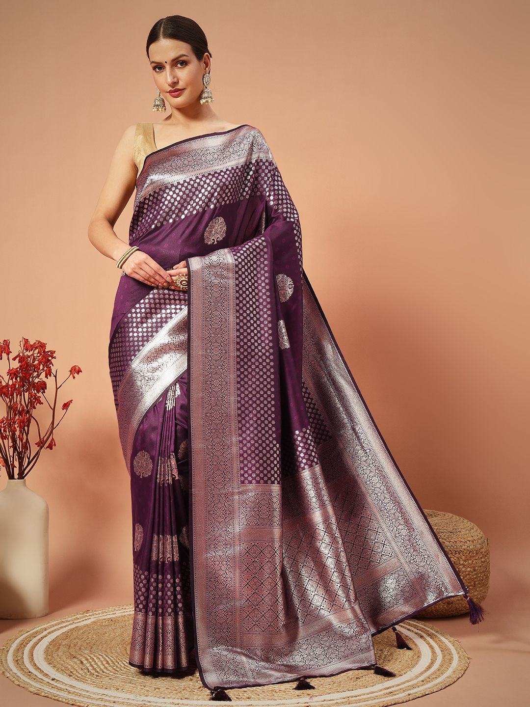 

SWAMI STUDIO Woven Design Zari Pure Silk Banarasi Saree, Magenta