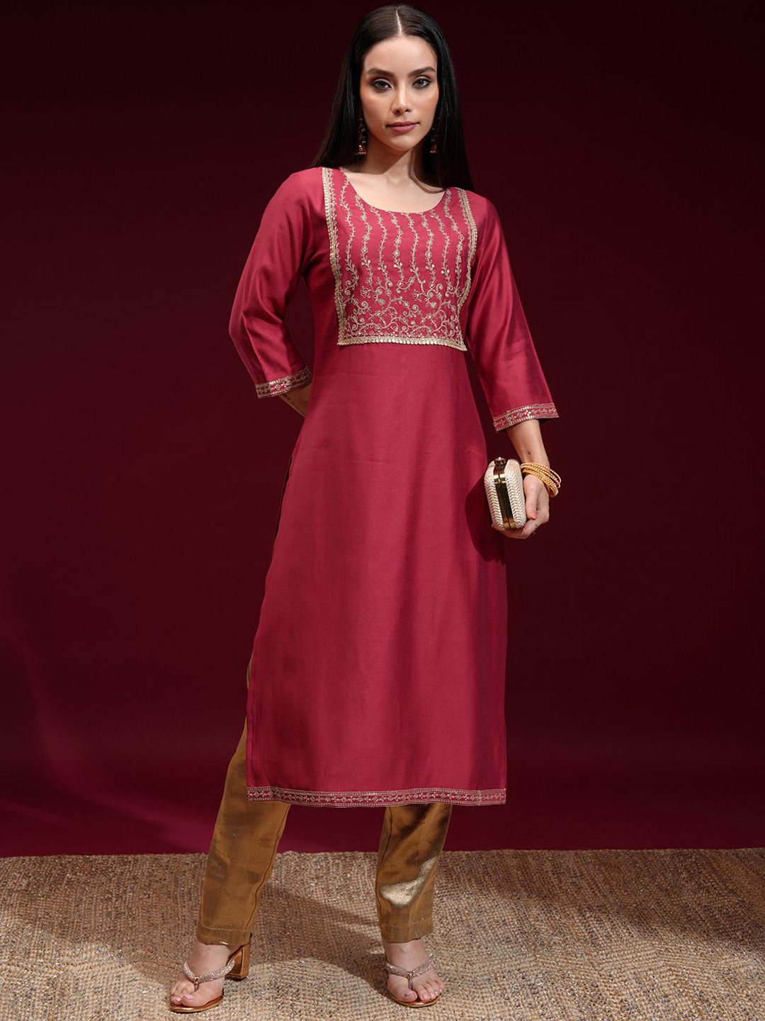 

Vishudh Women Embroidered Regular Straight Kurta, Red