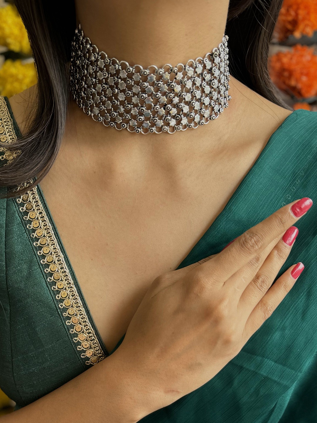 

Janpath Online Brass Necklace, Silver