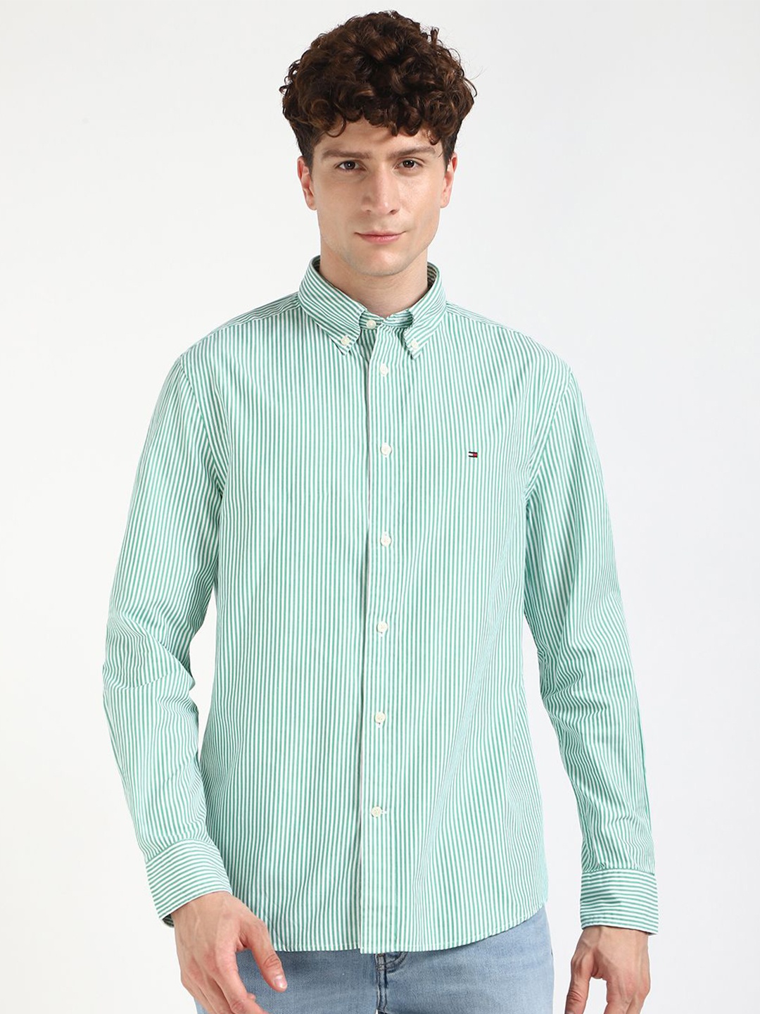 

Tommy Hilfiger Men Button-Down Collar Vertical Striped Cotton Casual Shirt, White