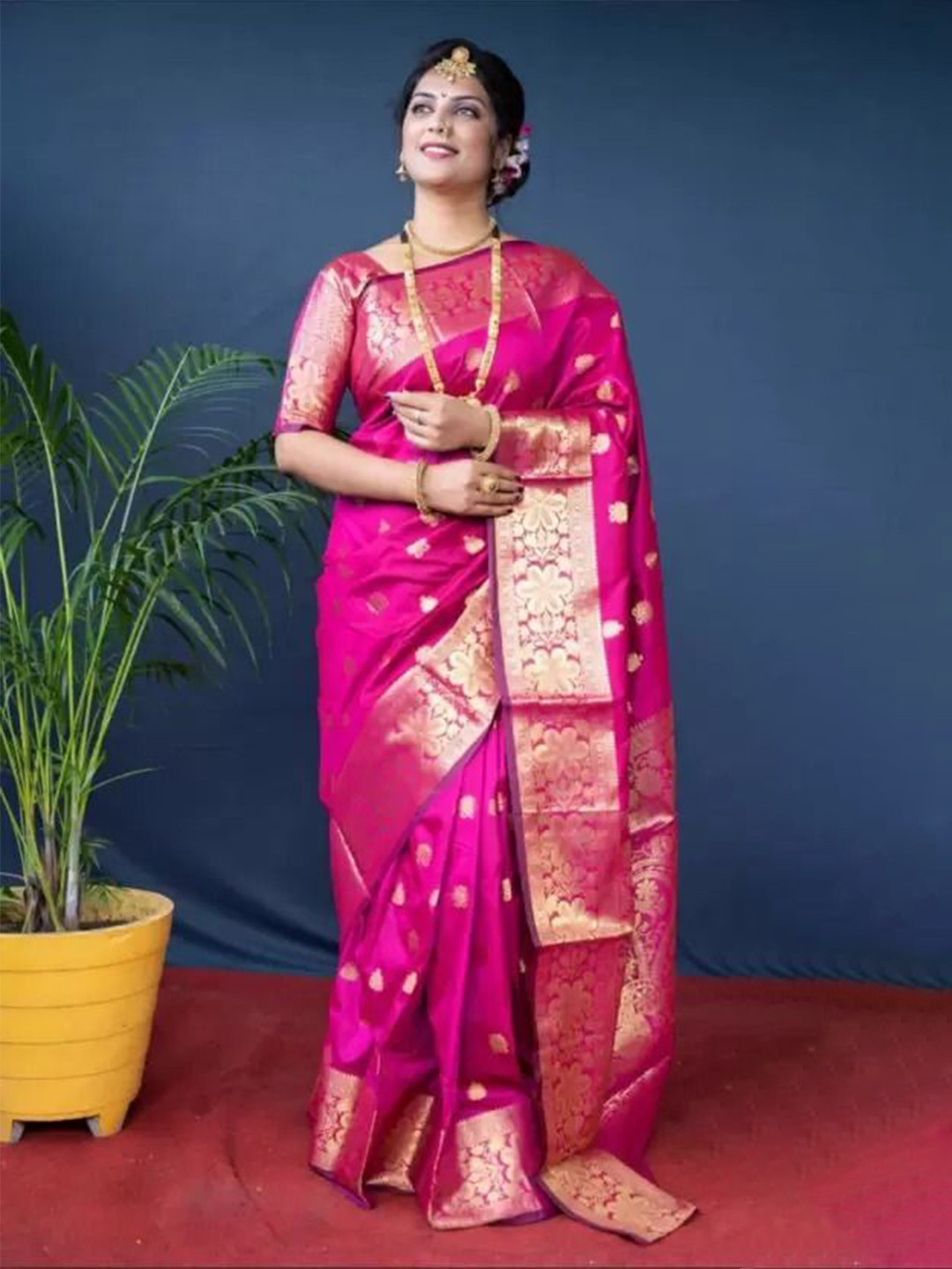 

Florence Woven Design Zari Pure Silk Banarasi Saree, Pink