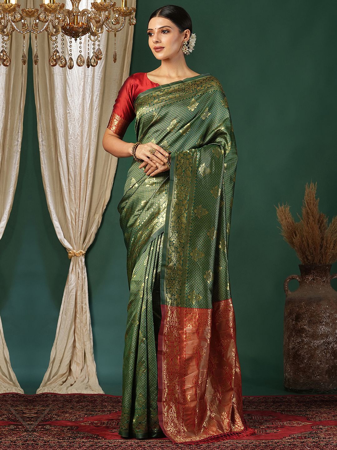 

KALINI Woven Design Zari Banarasi Saree, Green