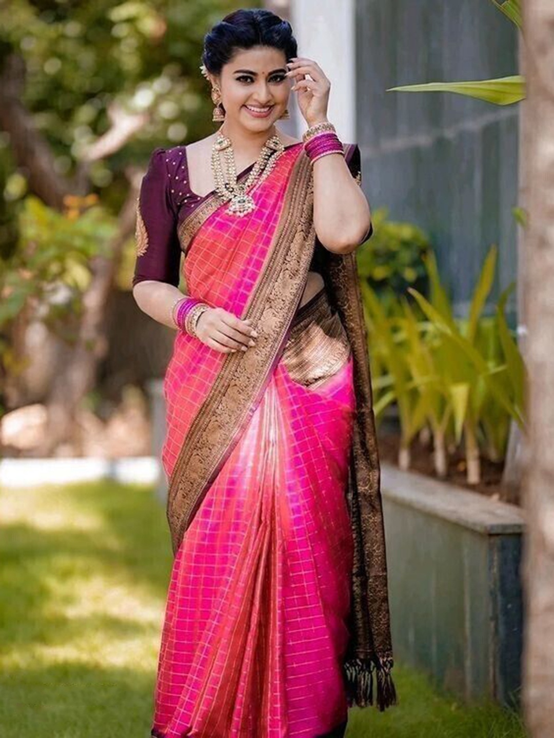 

Upalksh Woven Design Zari Checked Saree, Pink