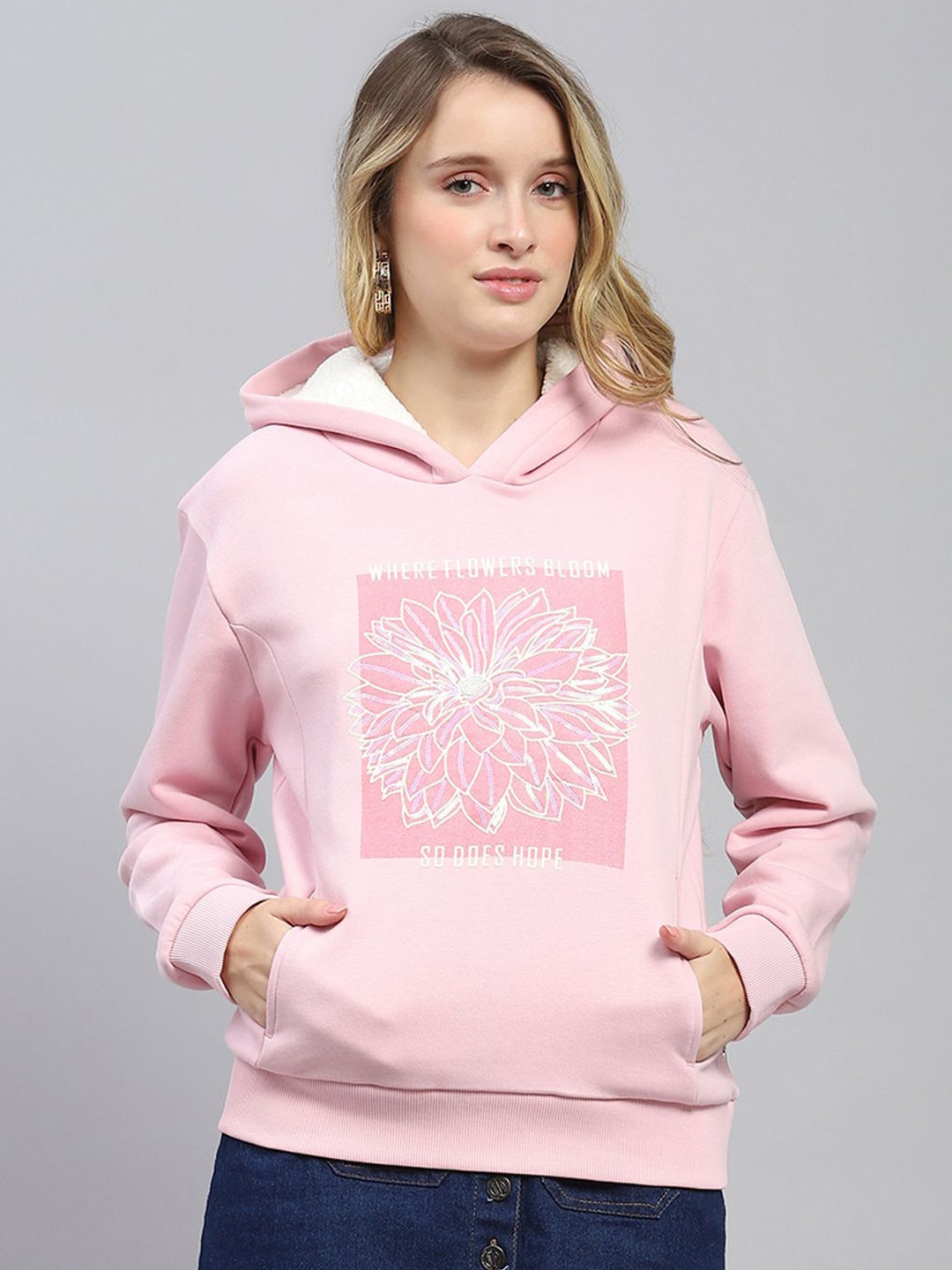 

Monte Carlo Women Printed Hooded Sweatshirt, Pink