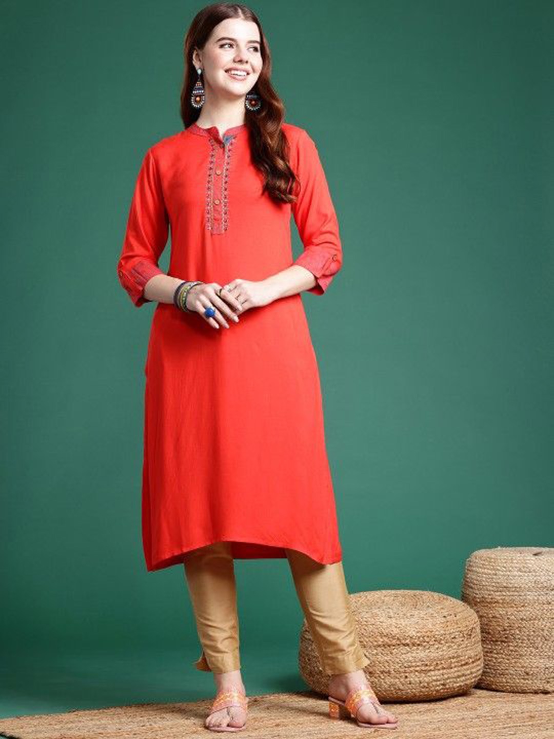 

Suha Thread Work Mandarin Collar A-Line Kurta, Red