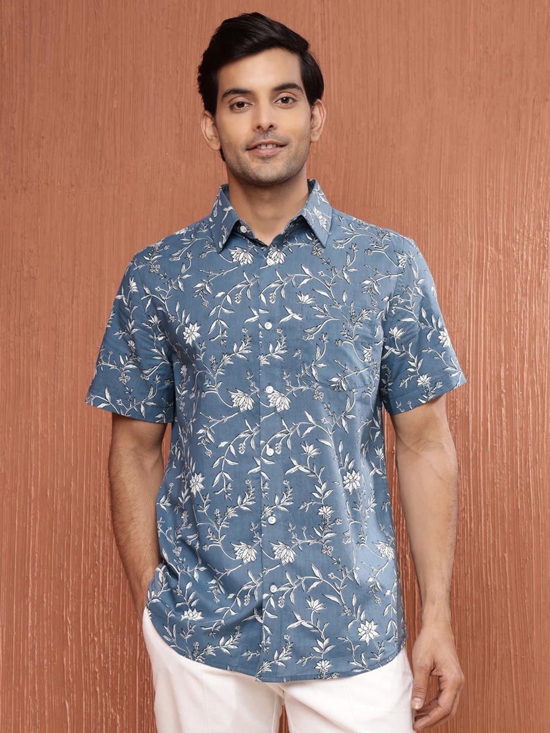 

Fabindia Men Slim Fit Spread Collar Floral Printed Cotton Casual Shirt, Teal