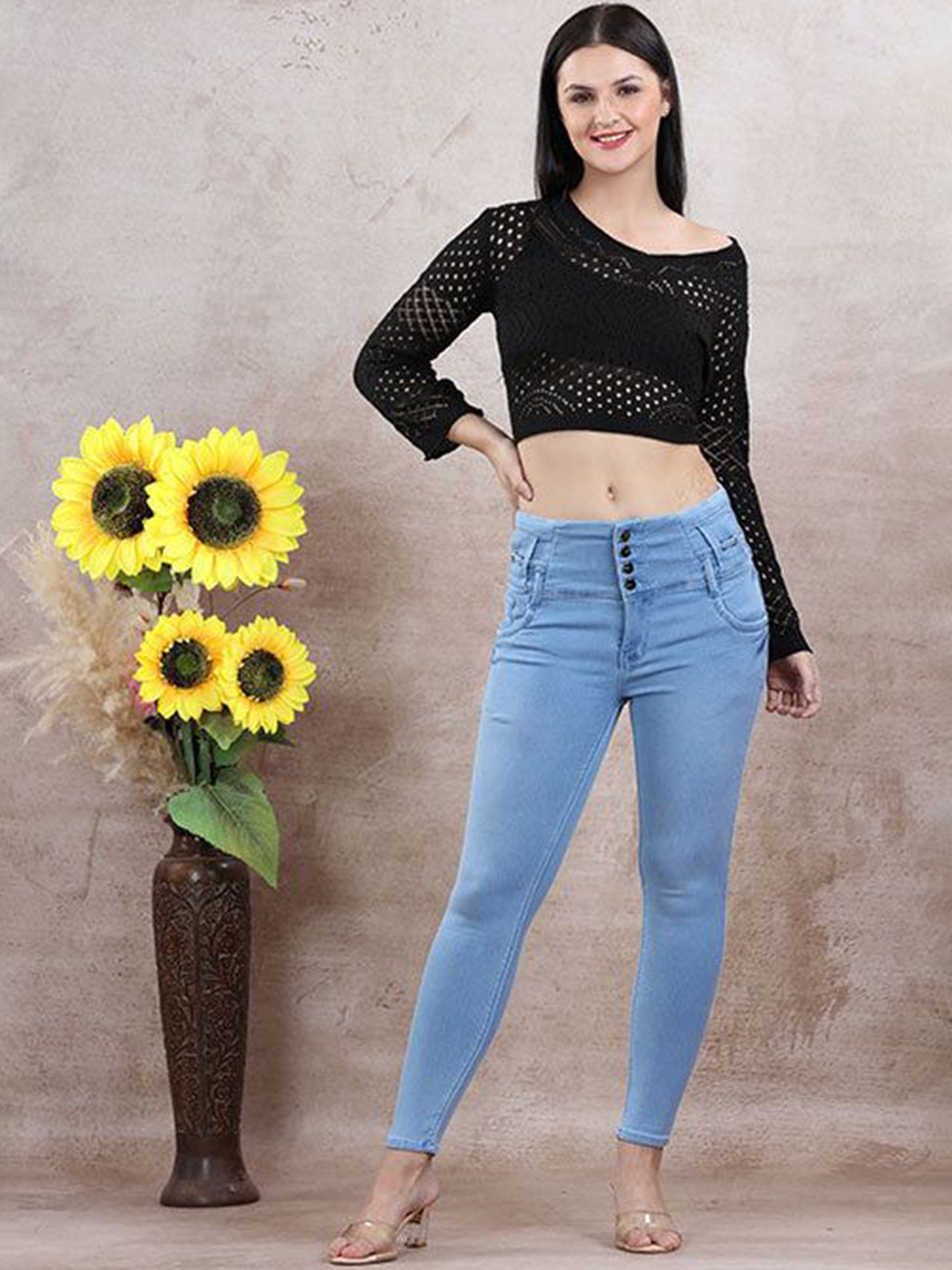

FREYAA Women Skinny Fit Slash Knee Jeans, Black