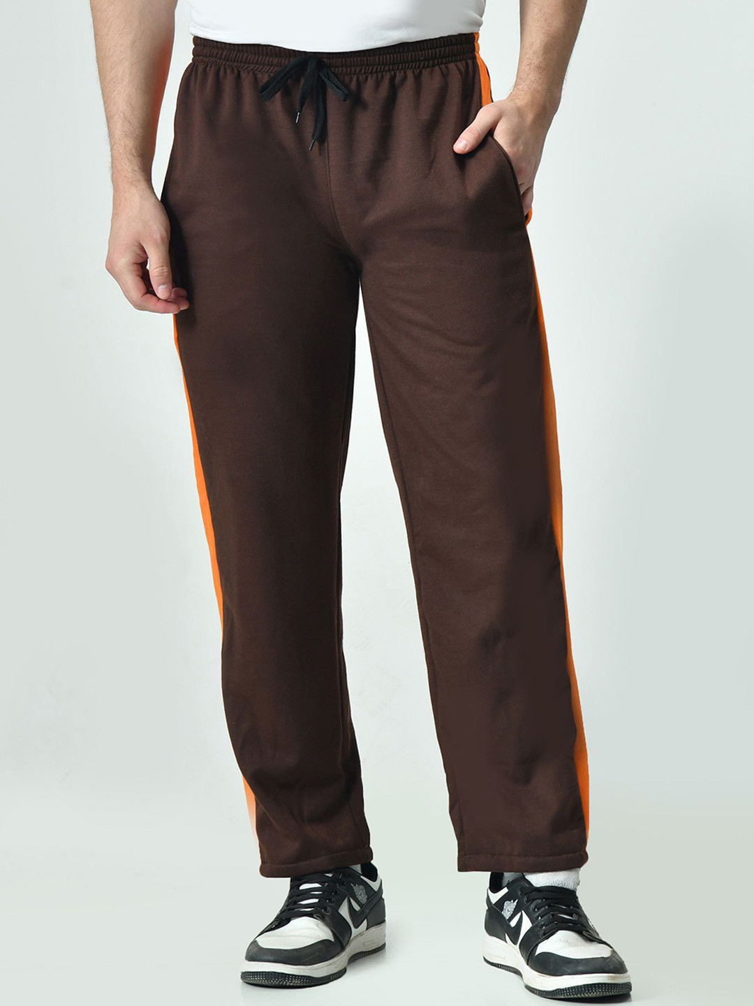 

BAESD Men Mid Rise Ankle Length Track Pants, Brown