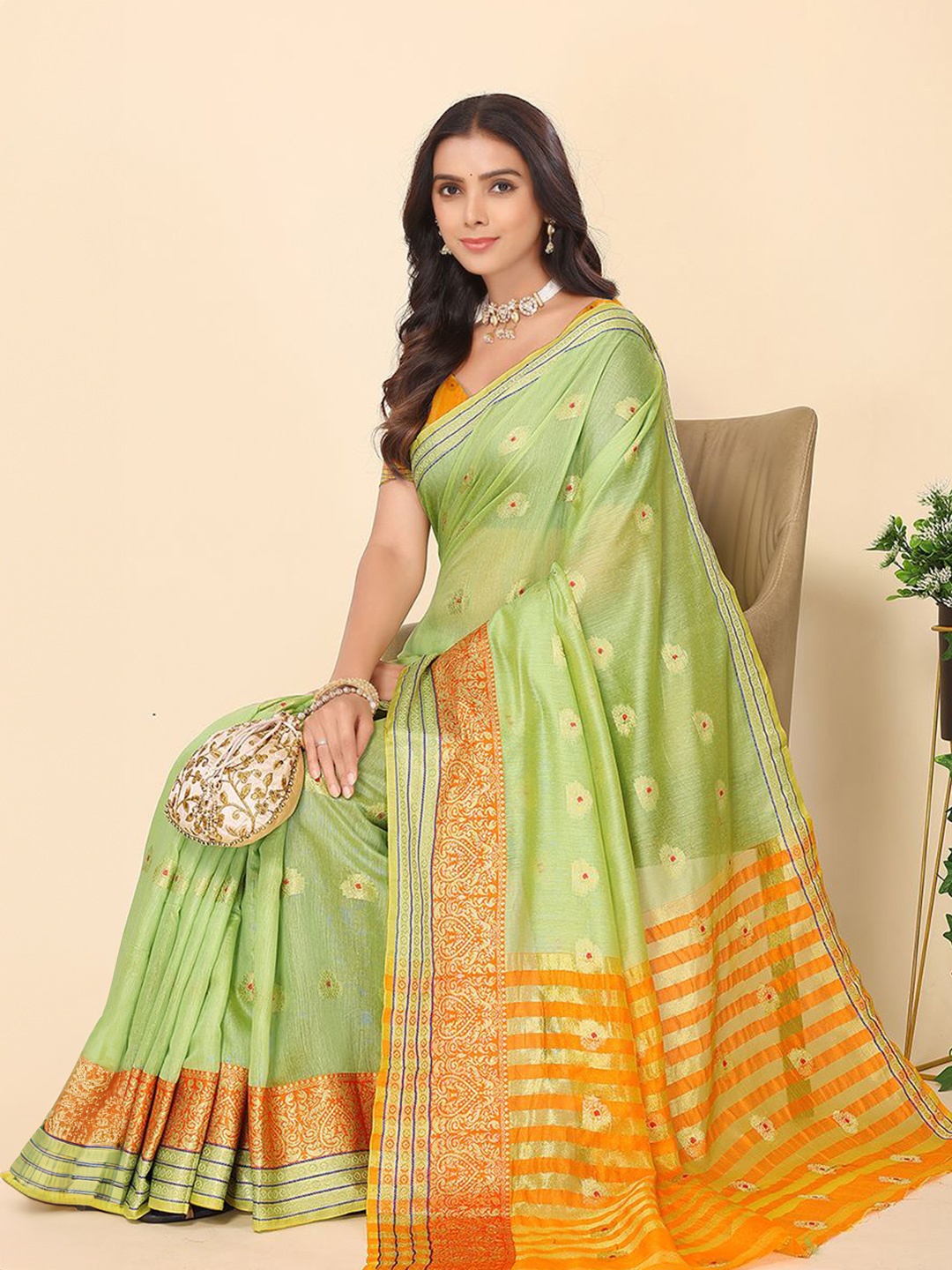 

Leeza Store Woven Design Zari Maheshwari Saree, Green