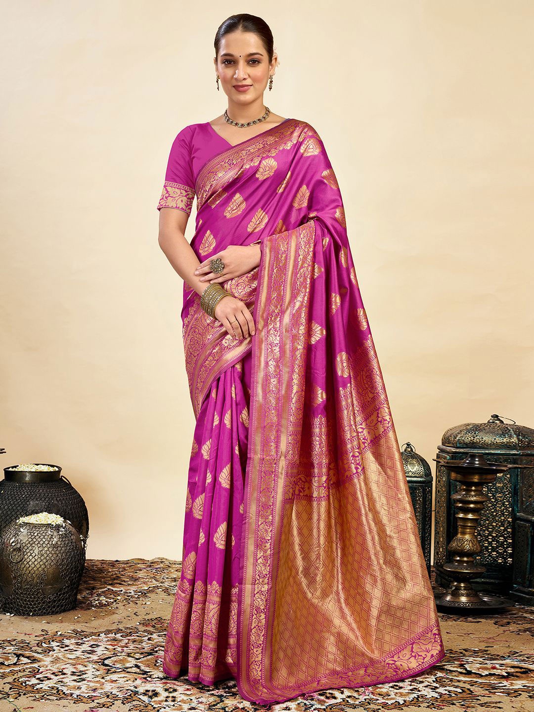 

KALINI Woven Design Zari Banarasi Saree, Pink