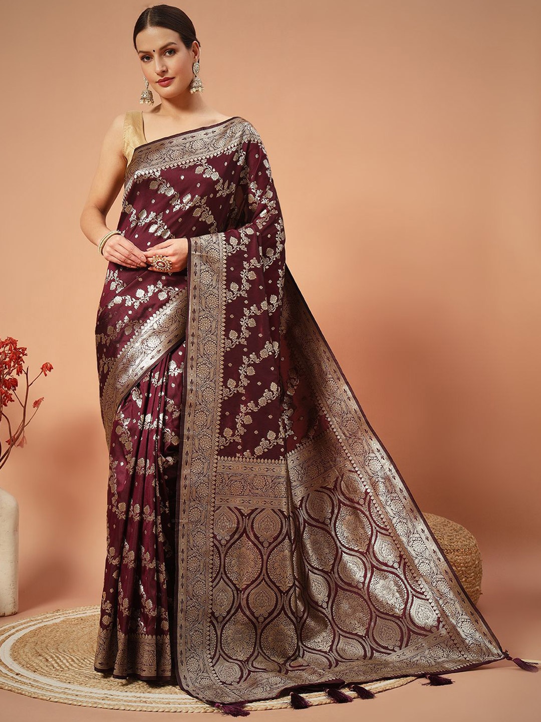 

SWAMI STUDIO Woven Design Zari Pure Silk Banarasi Saree, Maroon