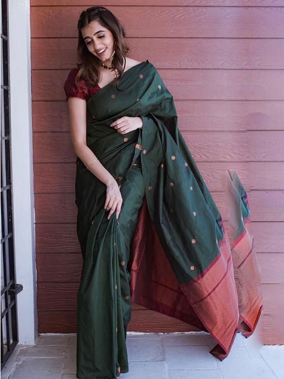 

Upalksh Ethnic Motifs Woven Design Zari Pure Cotton Kanjeevaram Saree, Green