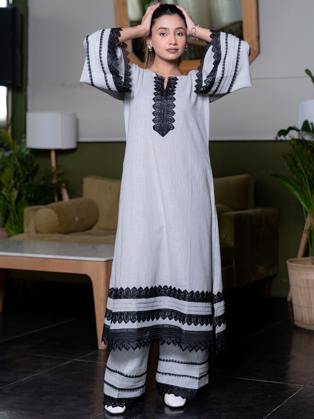 

IMROZ HOUSE Notch Neck Bell Sleeves A-Line Pakistani Kurta With Palazzos, Grey