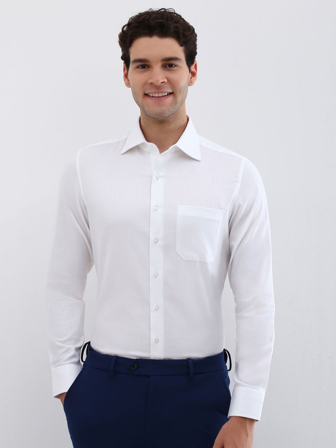 

Allen Solly Sport Men Slim Fit Solid Cotton Formal Shirt, White