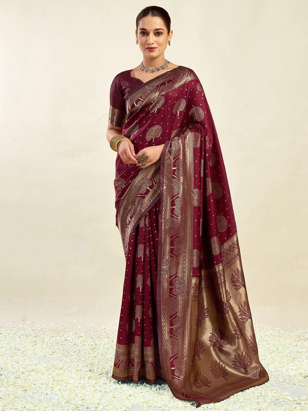 

KALINI Ethnic Motifs Woven Design Zari Banarasi Saree, Maroon