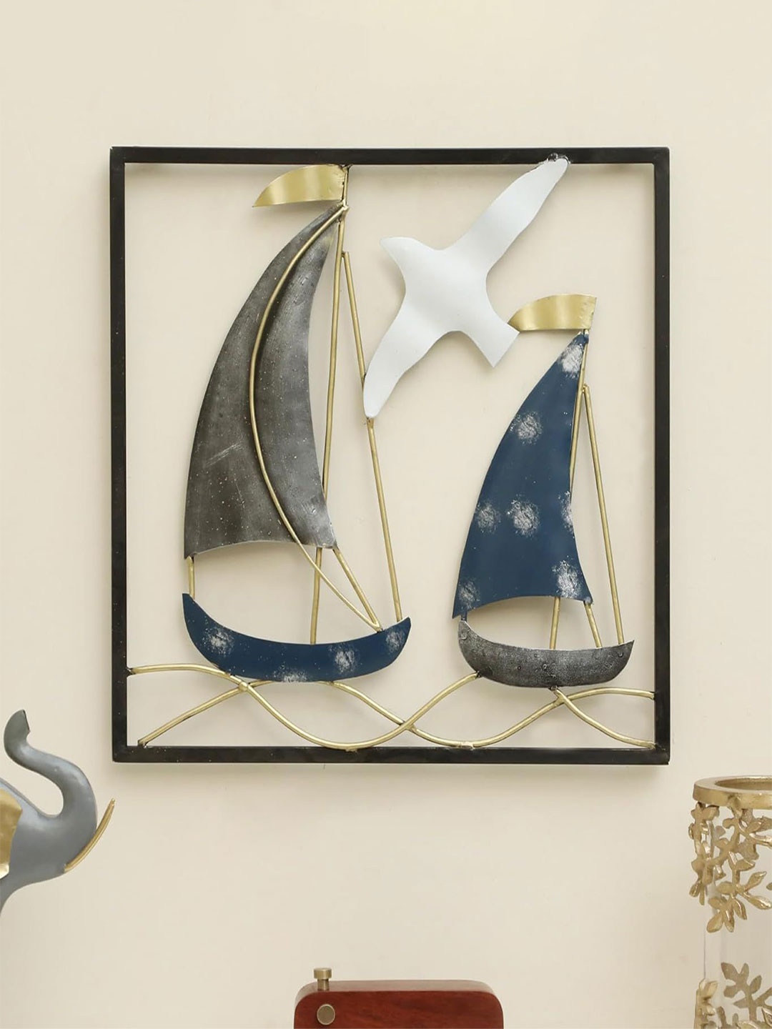 

vedas Mystic Indiana Blue & Black Ivy Boat Wall Decor