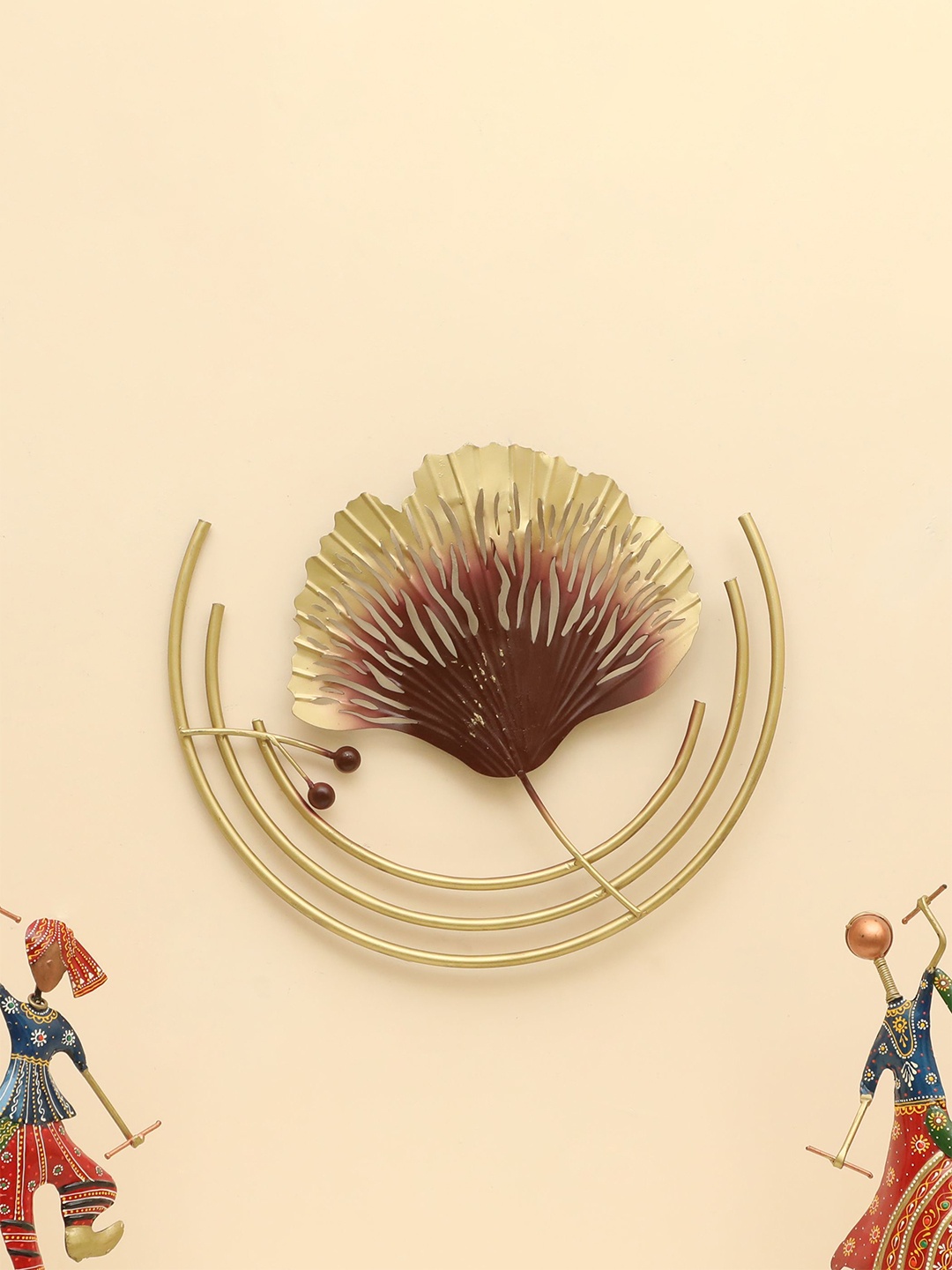 

vedas Mystic Indiana Maroon Textured Metal Elena Leaf Wall Decor, Gold