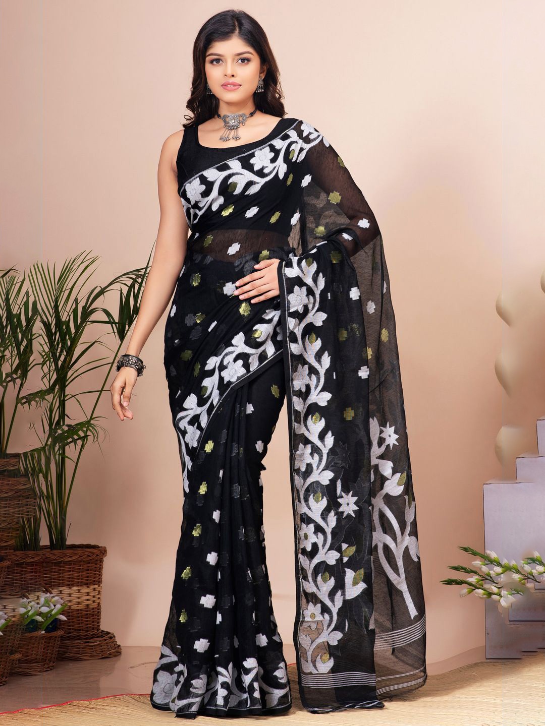 

Crochetin Woven Design Ready to Wear Jamdani Saree, Black