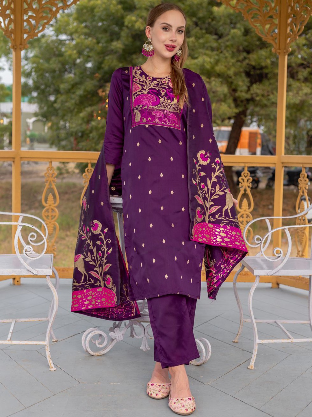 

zinzraa Floral Embroidered Silk Blend Straight Kurta With Trousers And Dupatta, Purple