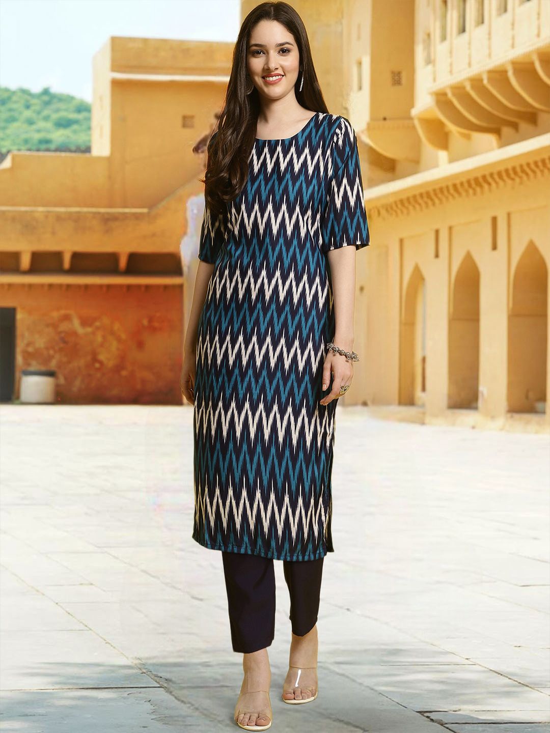 

7Threads Chevron Printed Round Neck Straight Kurta With Trousers, Blue