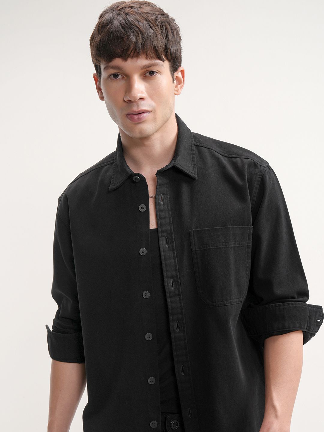 

HIGHLANDER Men Solid Utility Pocket Oversized Shirt, Black