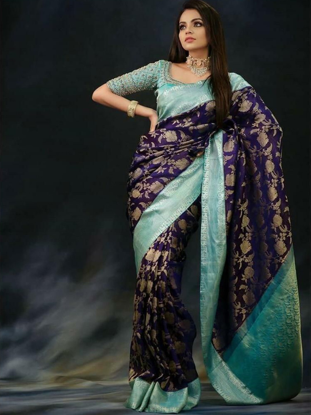 

Upalksh Woven Design Zari Kanjeevaram Saree, Navy blue