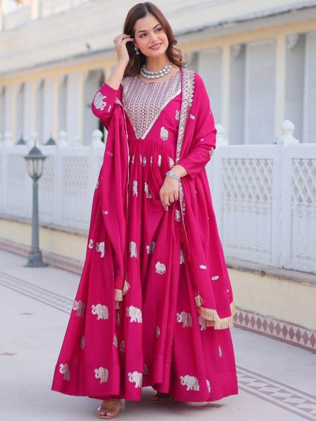 

KALINI Women Floral Embroidered Sequinned Georgette Kurta, Pink