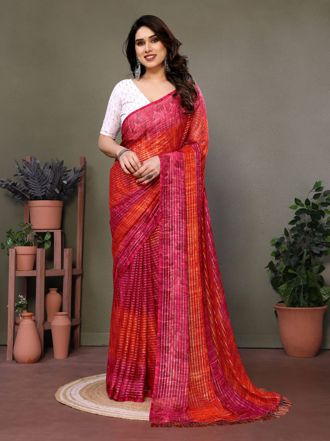 

WINKLECART Striped Pure Georgette Block Print Saree, Red