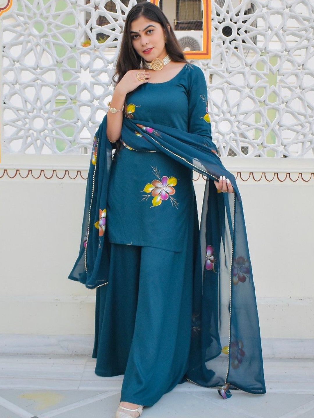 

LABEL KRISHA Floral Printed Gotta Patti Straight Kurti With Palazzos And Dupatta, Turquoise blue