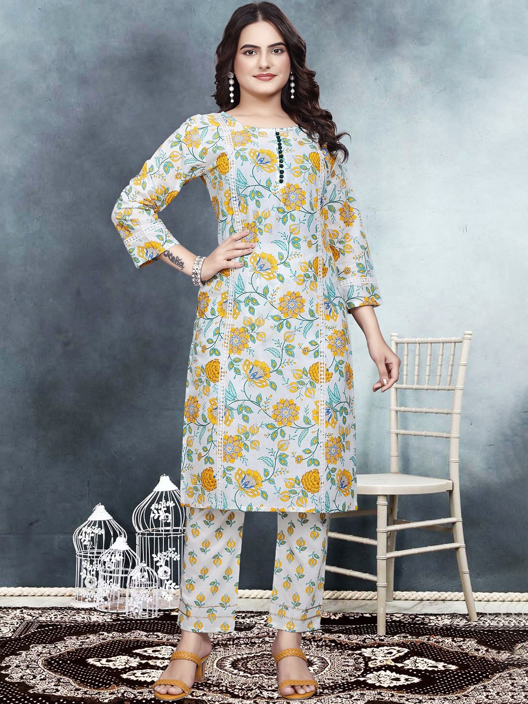 

Ekta Textiles Floral Printed Round Neck Straight Pure Cotton Kurta With Trousers, White