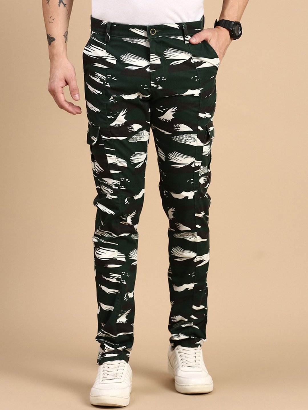 

Classic Polo Men Camouflage Custom Slim Fit Cargos Trousers, Multi
