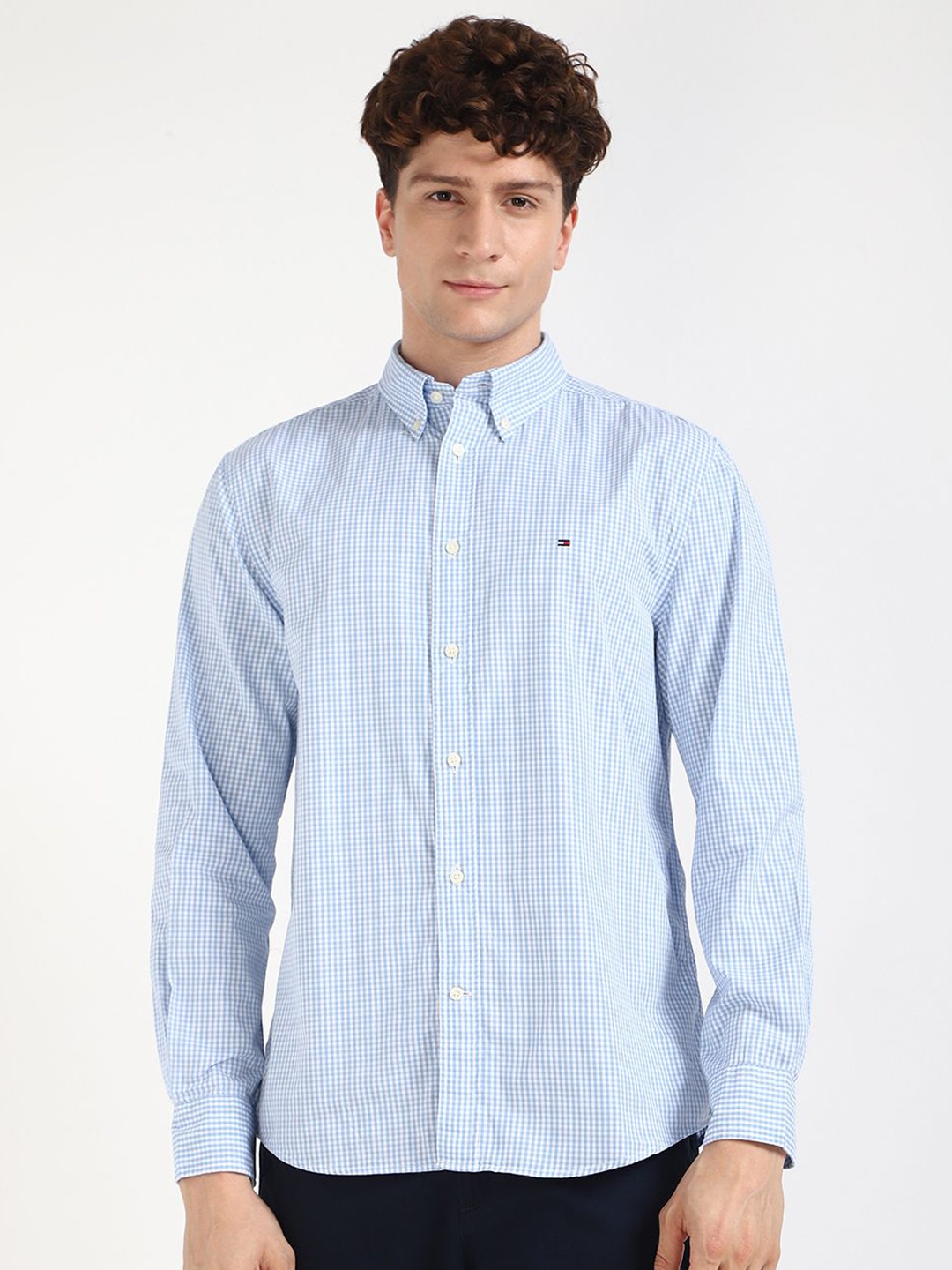 

Tommy Hilfiger Men Button-Down Collar Micro Checked Cotton Casual Shirt, Blue
