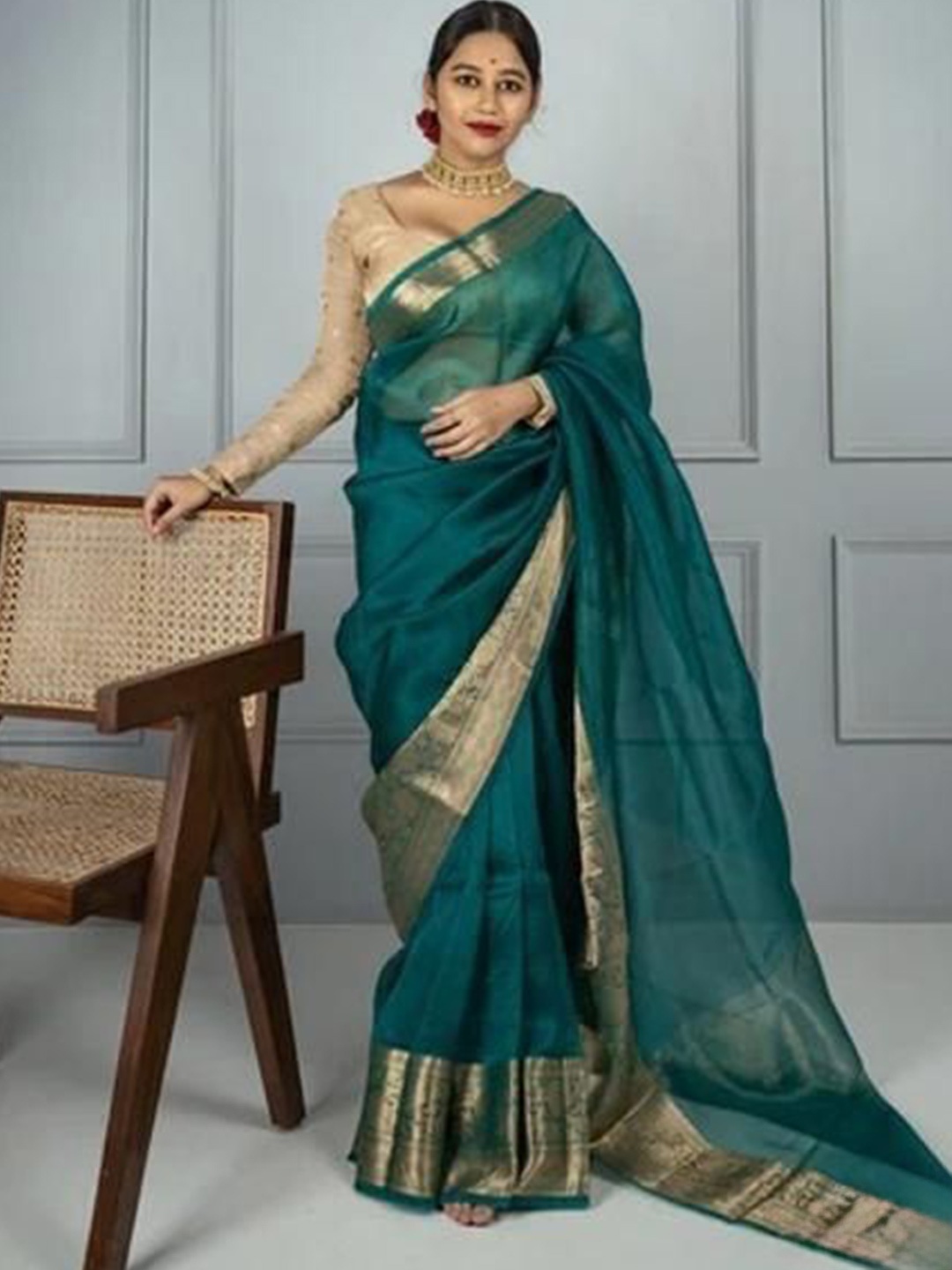 

Upalksh Women Zari Pure Cotton Chanderi Saree, Green