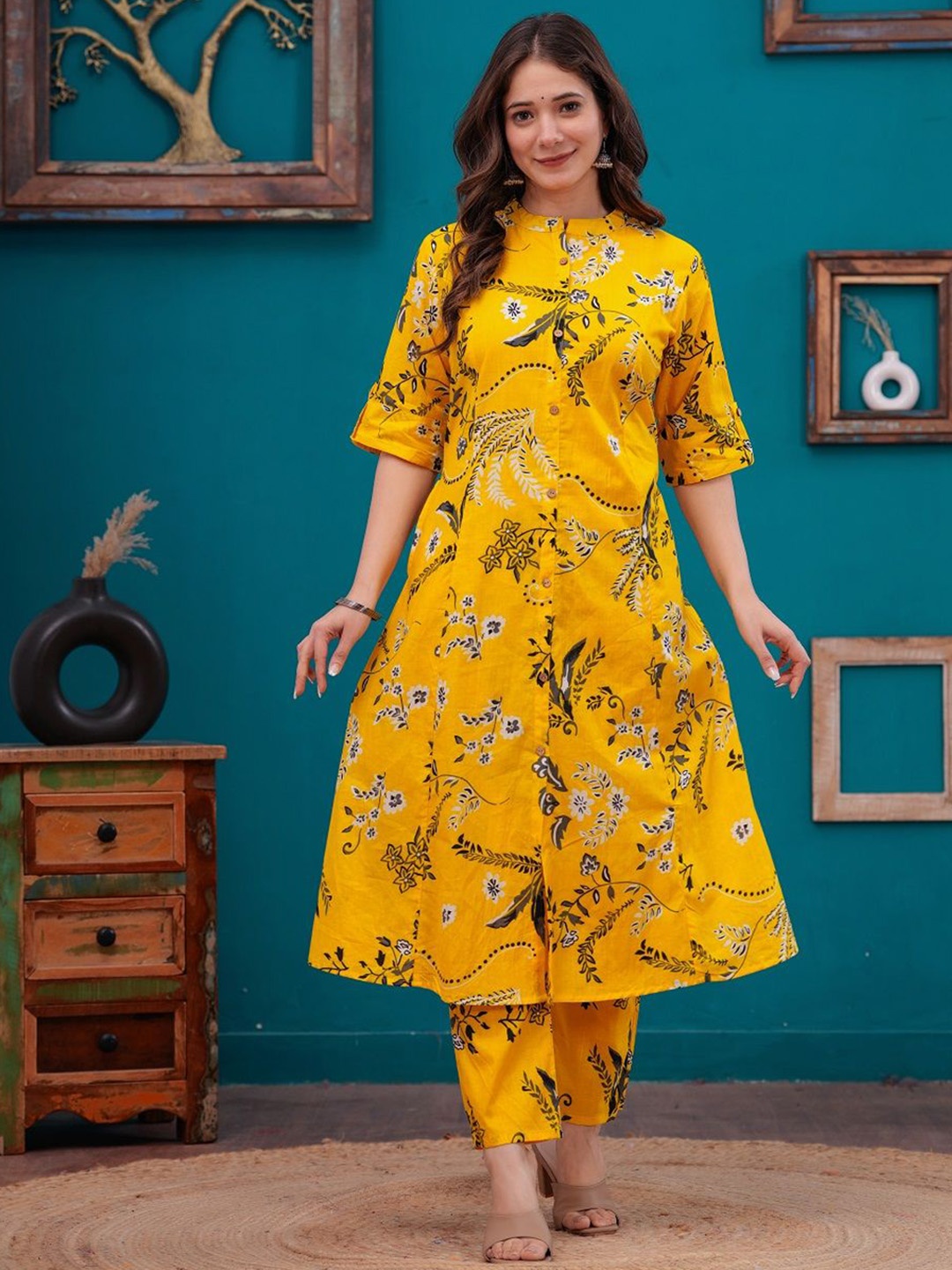 

SIJOPA Floral Printed Mandarin Collar Pure Cotton A-Line Kurta with Trousers, Yellow