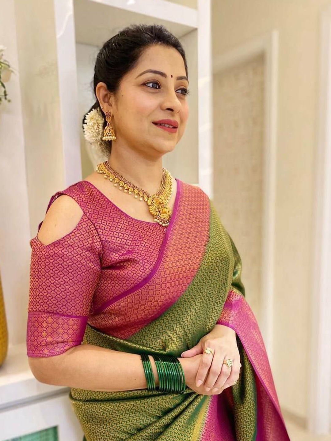 

Upalksh Woven Design Zari Pure Cotton Kanjeevaram Saree, Green