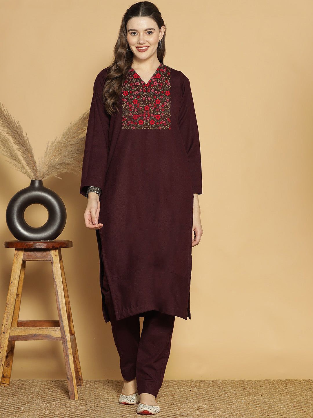 

LetsDressUp Floral Printed V Neck Straight Kurta, Burgundy