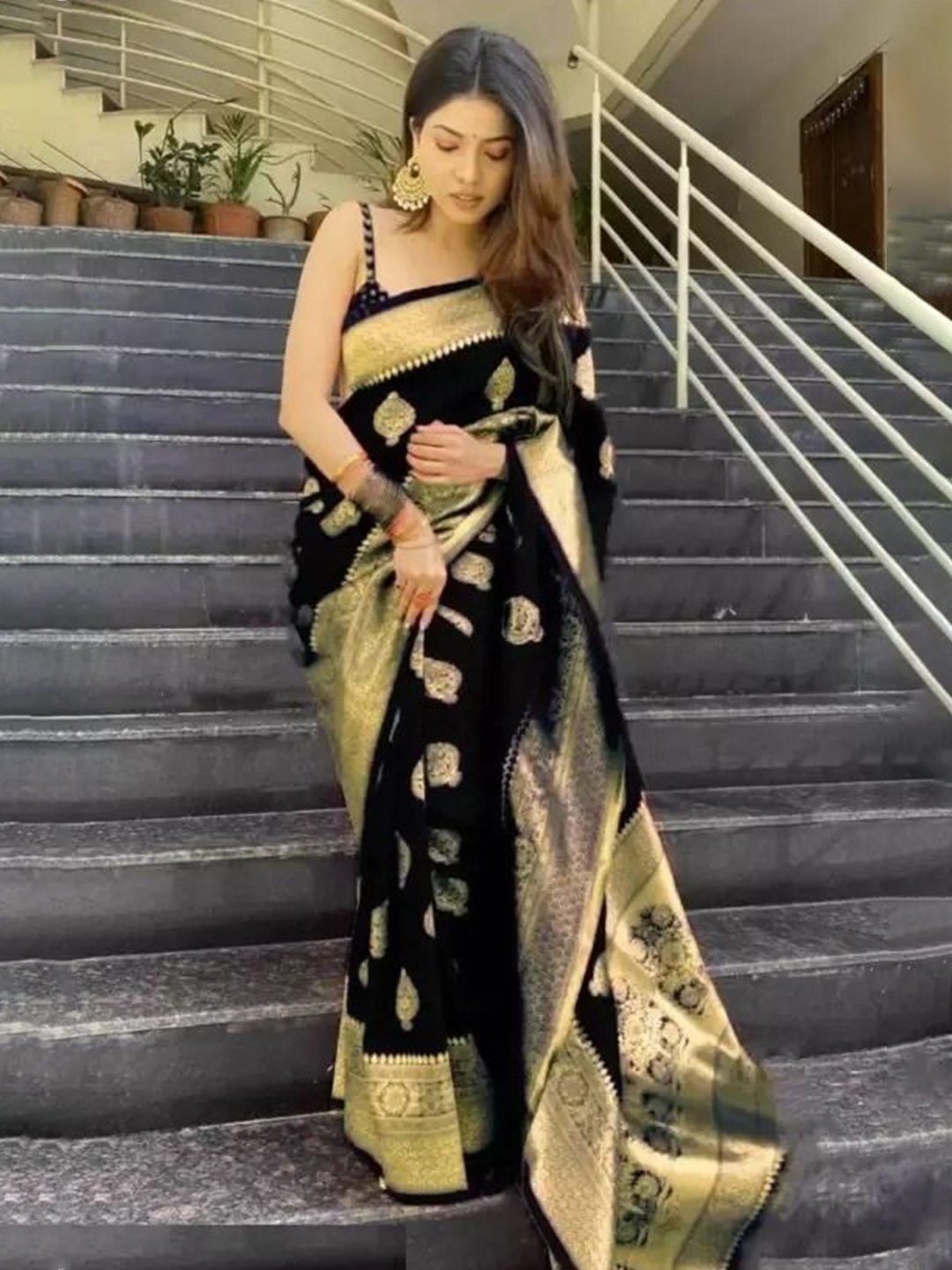 

Florence Woven Design Pure Silk Kanjeevaram Saree, Black