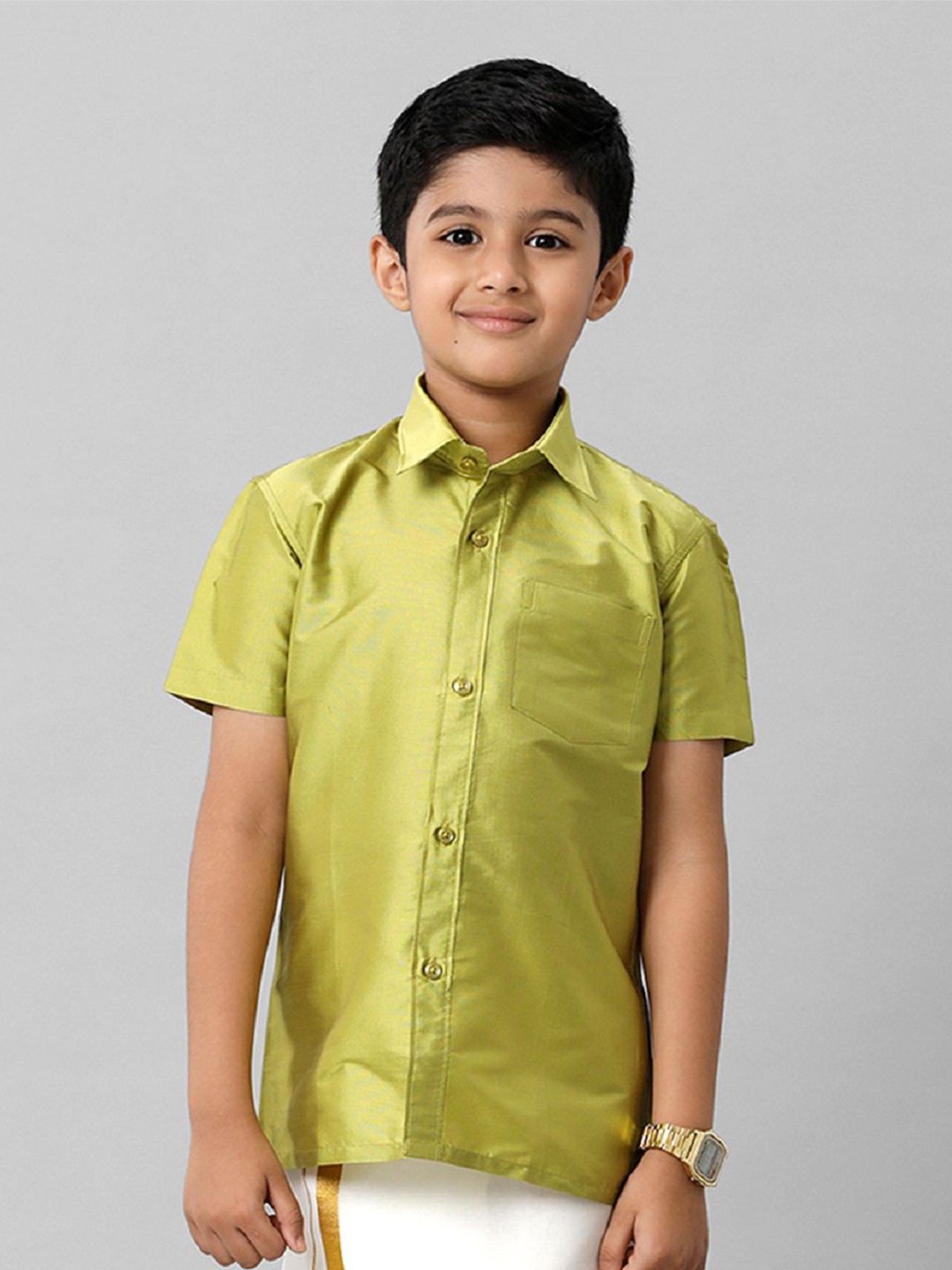 

Ramraj Boys Solid Short Sleeve Shirt With Chest Pocket, Green
