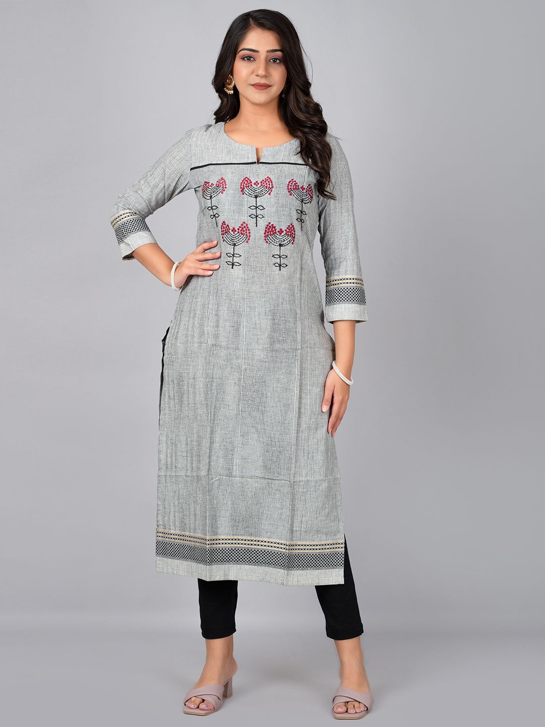 

TRIVEDI Women Embroidered Round Neck Straight Pure Cotton Kurta, Grey