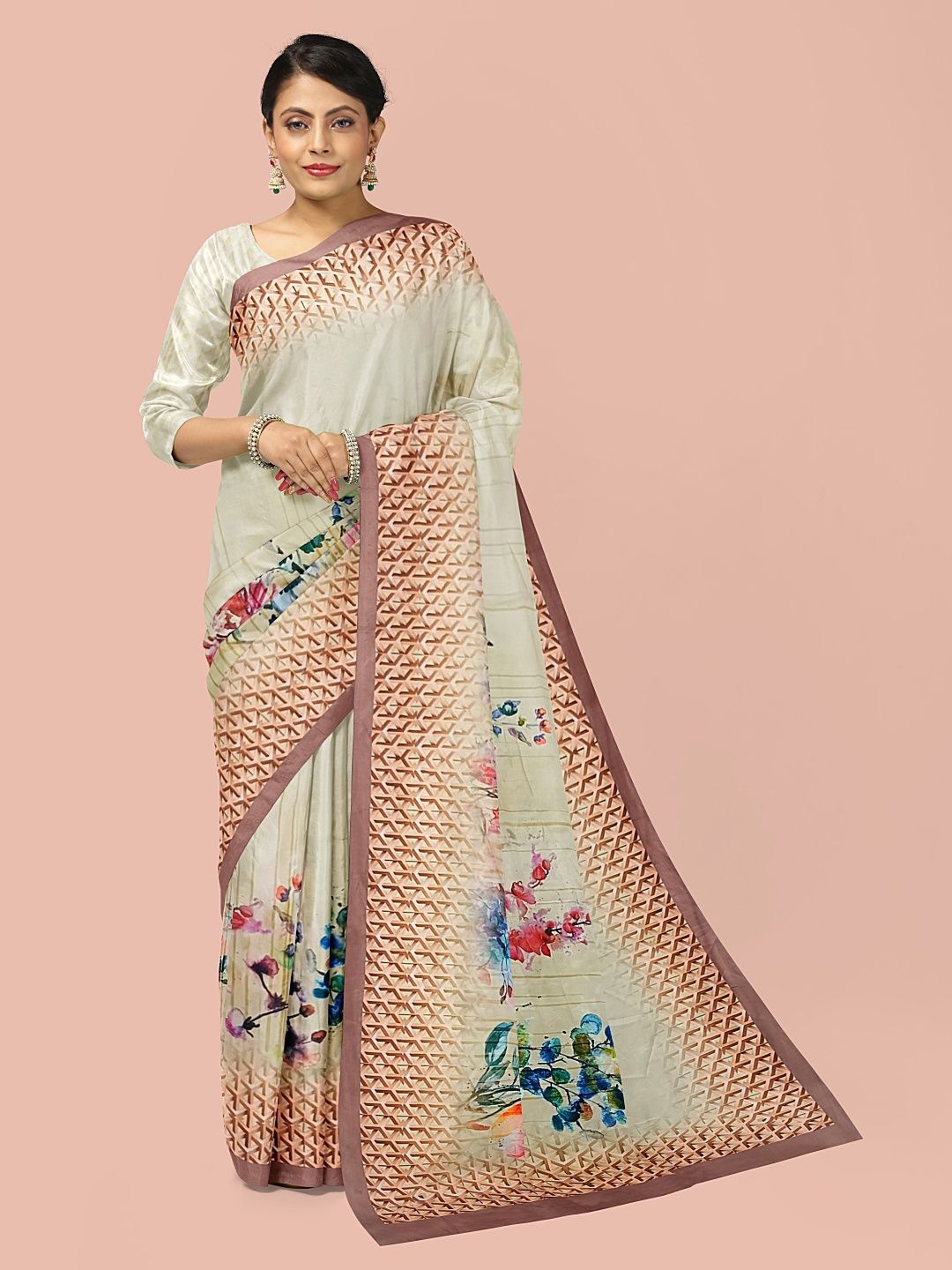 

Avyay Creation Floral Printed Saree, Cream