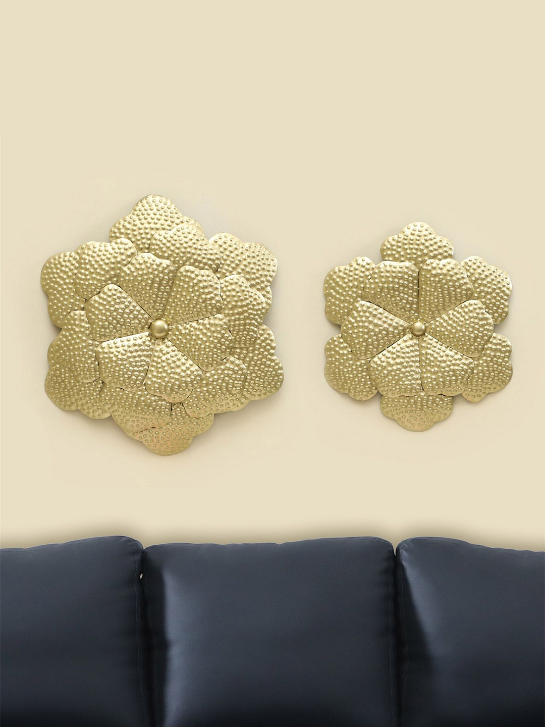 

vedas Mystic Indiana Gold-Toned 2 Pieces Textured Vamli Flower Wall Art Home Decor